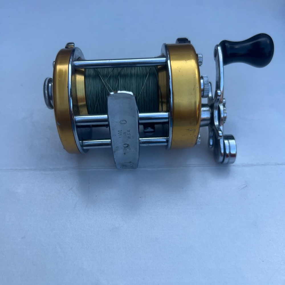 PENN 930 LEVELMATIC BALL BEARINGS FISHING REEL - MADE IN USA - FAST SHIPPING!